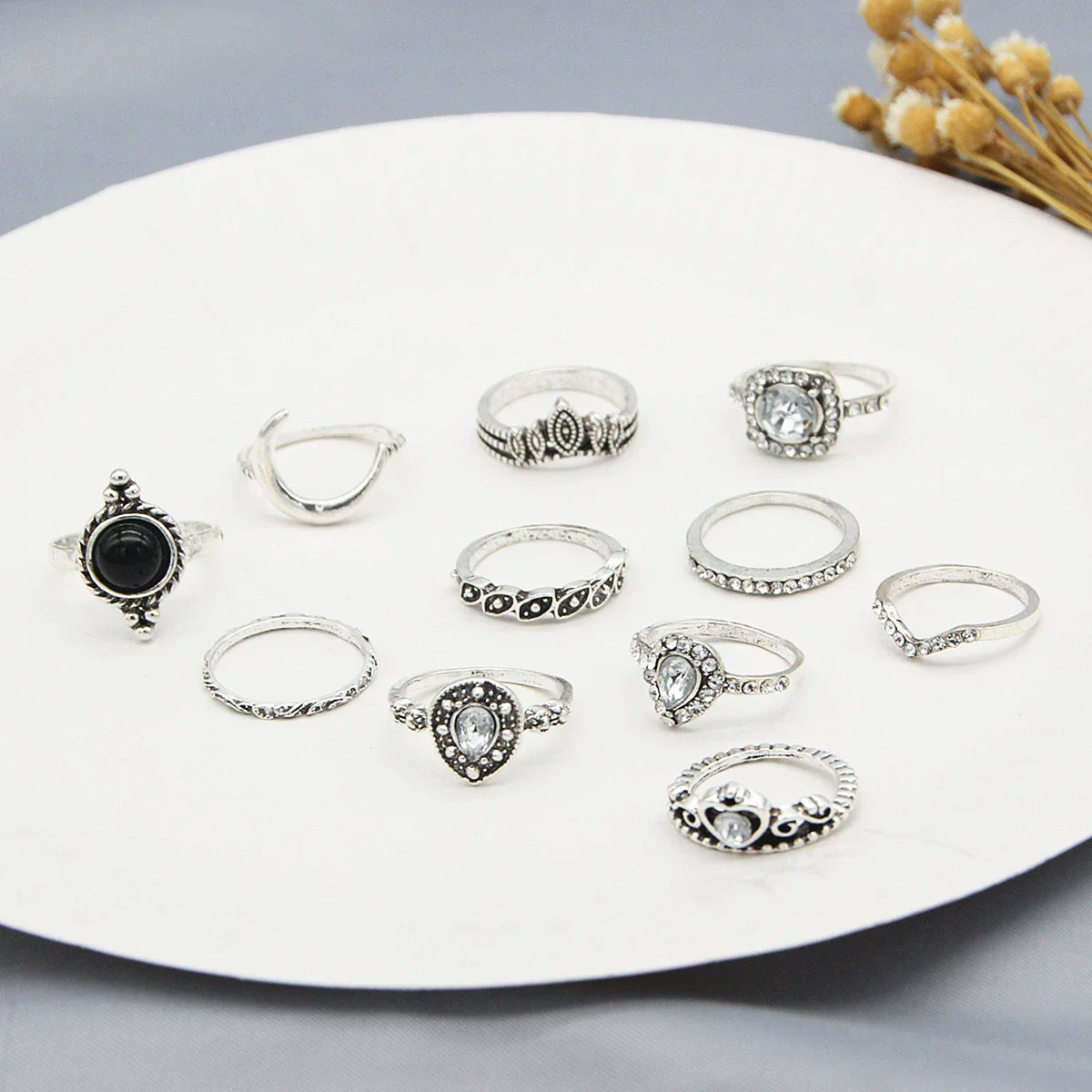 Wholesale Women's Retro Geometric Ring Set Alloy Inlaid With Artificial Gemstones And Semiprecious Stones In Crown And Moon Patterns With Electroplating Treatment - Image 4