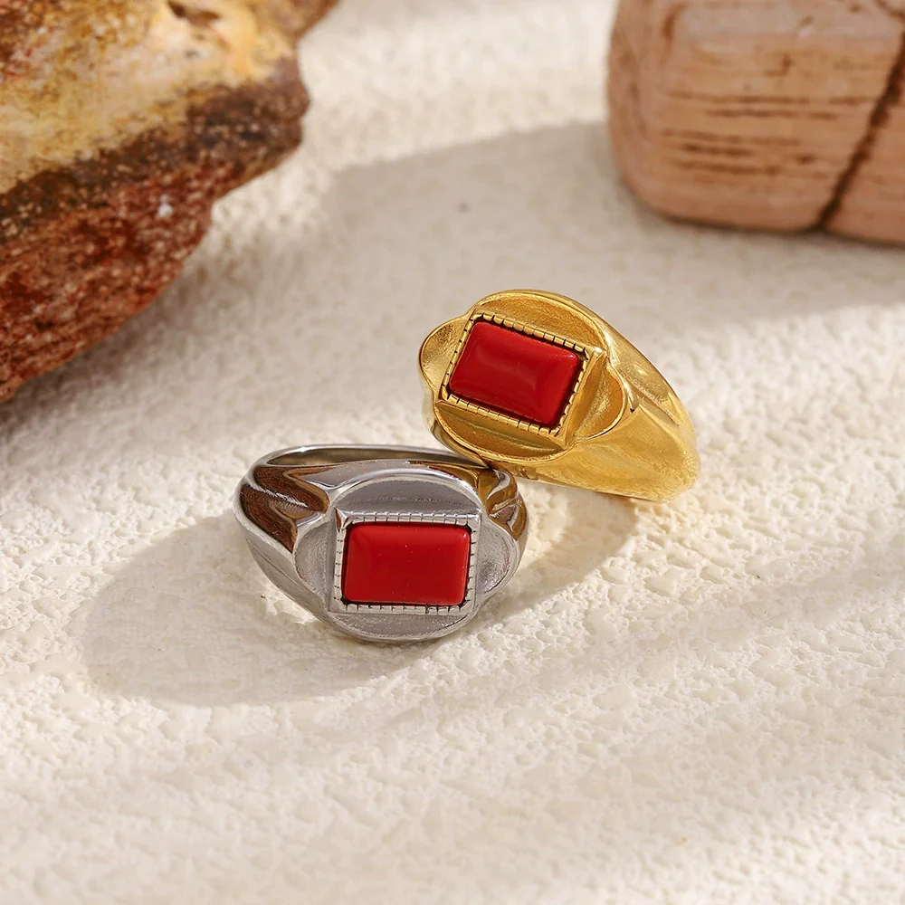 Wholesale Women's Retro Geometric Stainless Steel 18K Gold Plated Red Stone Ring Light Luxury Style