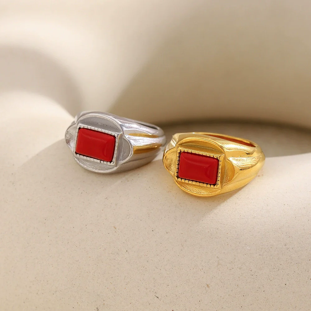 Wholesale Women's Retro Geometric Stainless Steel 18K Gold Plated Red Stone Ring Light Luxury Style - Image 3