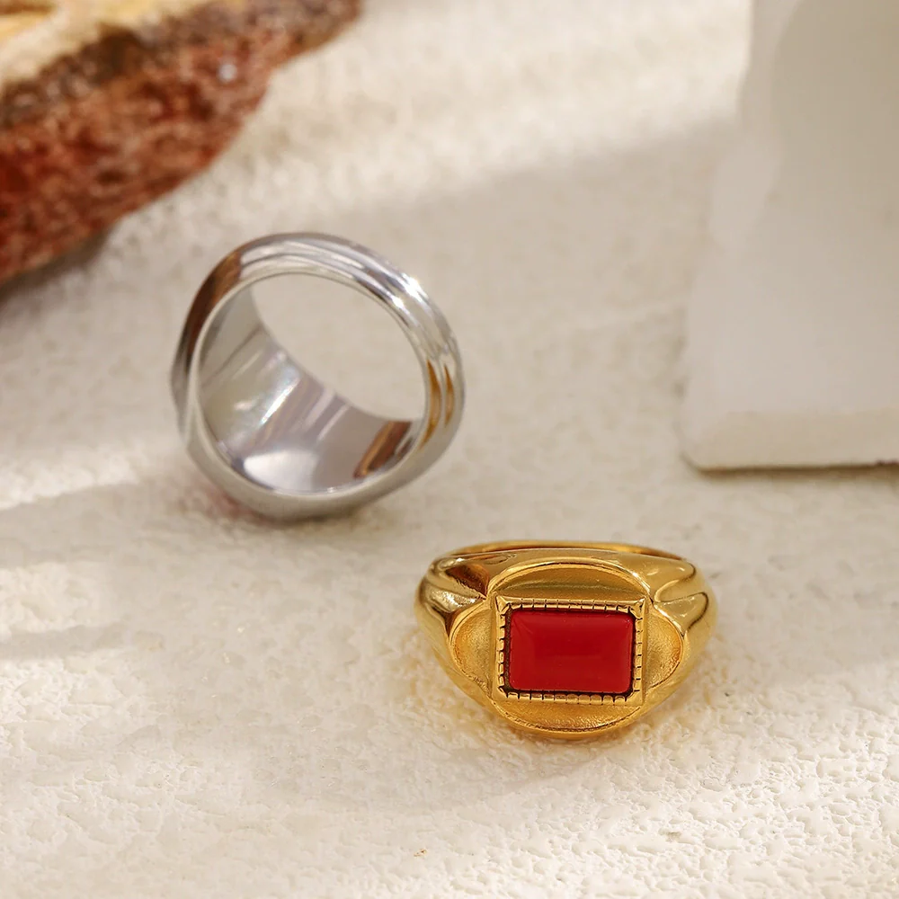 Wholesale Women's Retro Geometric Stainless Steel 18K Gold Plated Red Stone Ring Light Luxury Style - Image 4