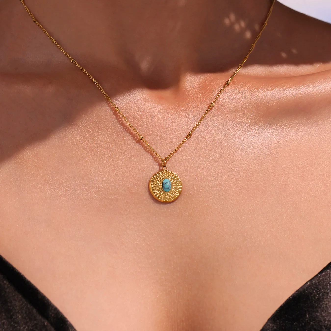 Wholesale Women's Retro Geometric Turquoise Ferris Wheel Pendant Necklace In Stainless Steel And Titanium Steel With Electroplating - Image 3