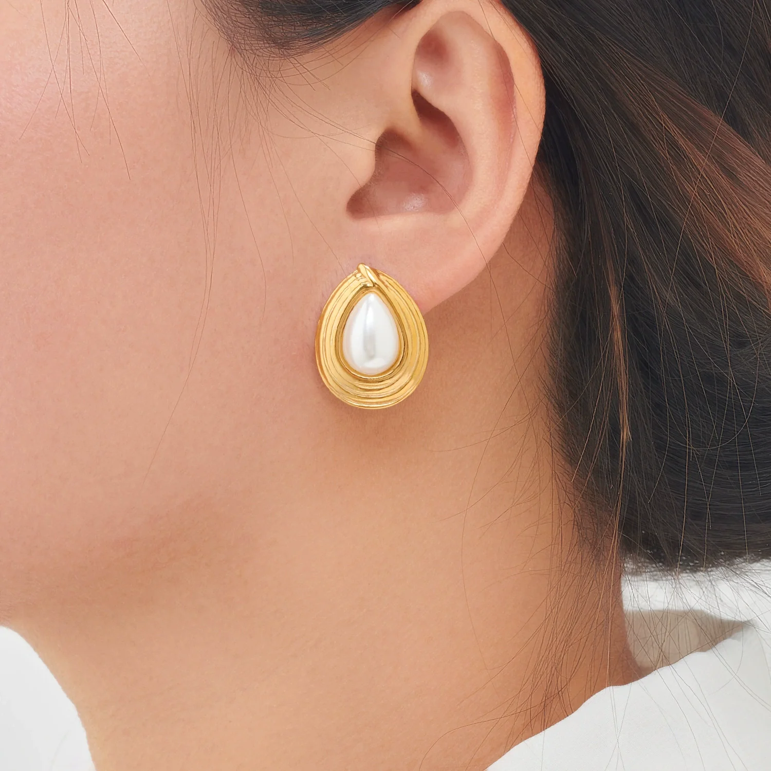 Wholesale Women's Retro Highend Natural Stone Pearl Drop Shape Stainless Steel Electroplating Earrings Jewelry Accessories - Image 3