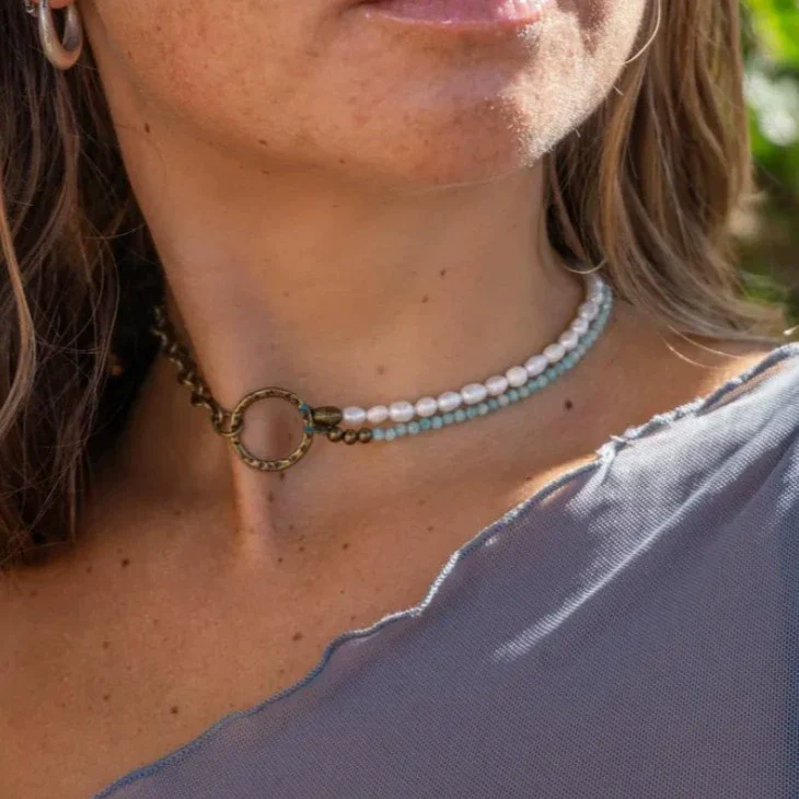 Wholesale Women's Retro Imitation Pearl Glass Alloy Geometric O Chain Necklace With Electroplating - Image 3