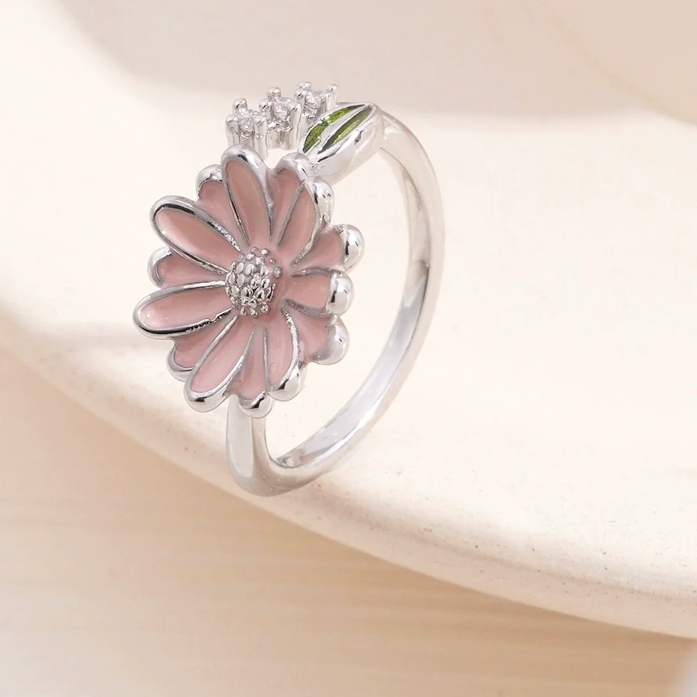 Wholesale Women's Retro Light Luxury Geometric Copper Pearl Butterfly Ring Inlaid With Zircon And Electroplated - Image 37