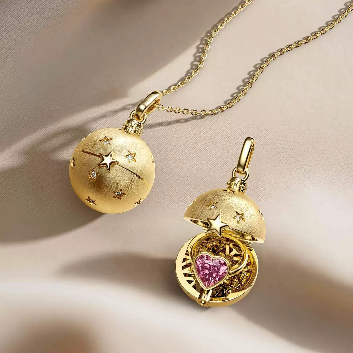 Wholesale Women's Retro Maillard Style Geometric Heart Four Leaf Clover Frog Opening And Closing Round Pendant Necklace With Copper Chain And Mixed Gemstone Setting Electroplated - Image 8
