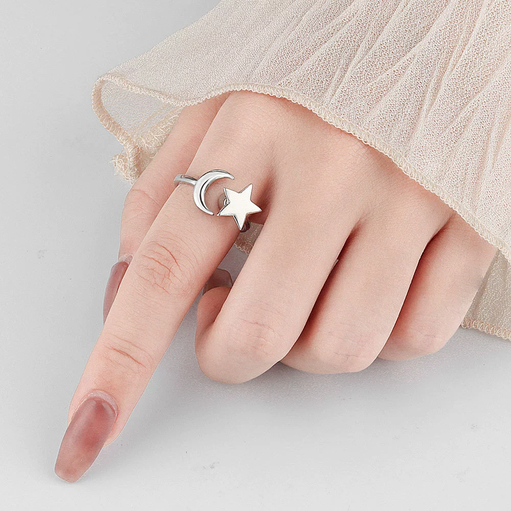 Wholesale Women's Rotating Star And Moon Intersection Ring Copper Electroplated - Image 2