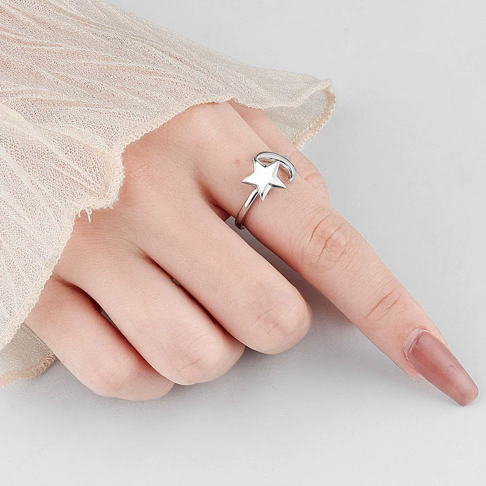 Wholesale Women's Rotating Star And Moon Intersection Ring Copper Electroplated - Image 3