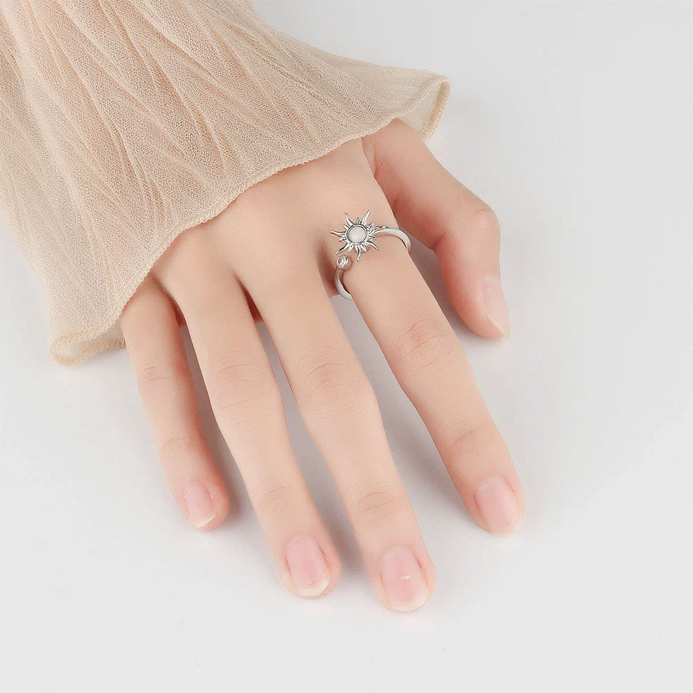 Wholesale Women's Rotating Sunflower Copper Ring For Stress Relief - Image 2