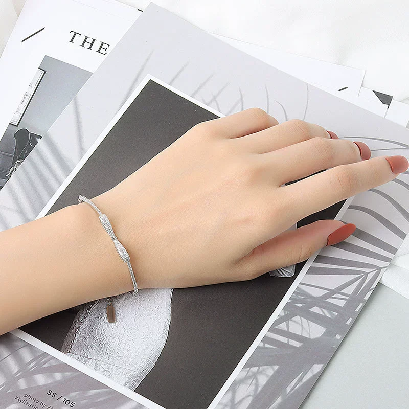 Wholesale Women's S925 Sterling Silver Bow Electroplated Necklace And Bracelet Jewelry - Image 4