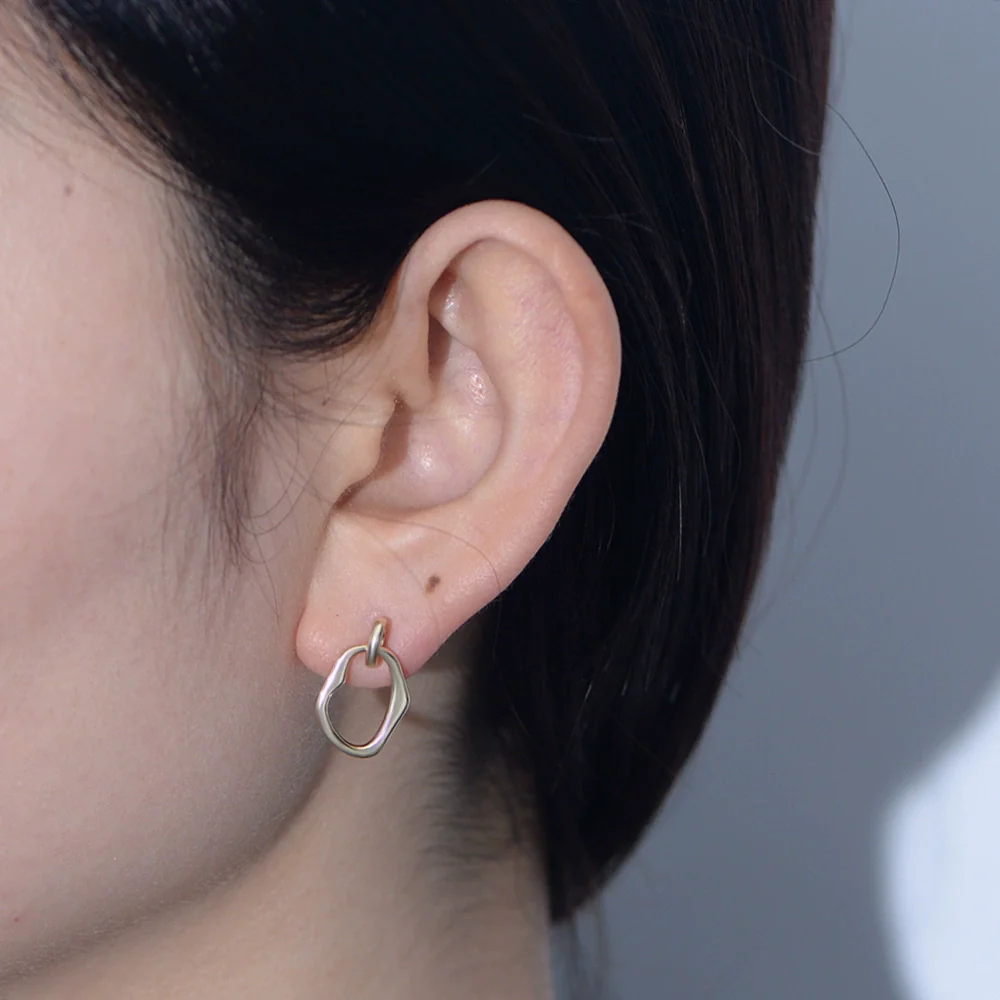 Wholesale Women's S925 Sterling Silver Electroplated Irregular Geometric Circle Hollow Earrings - Image 4
