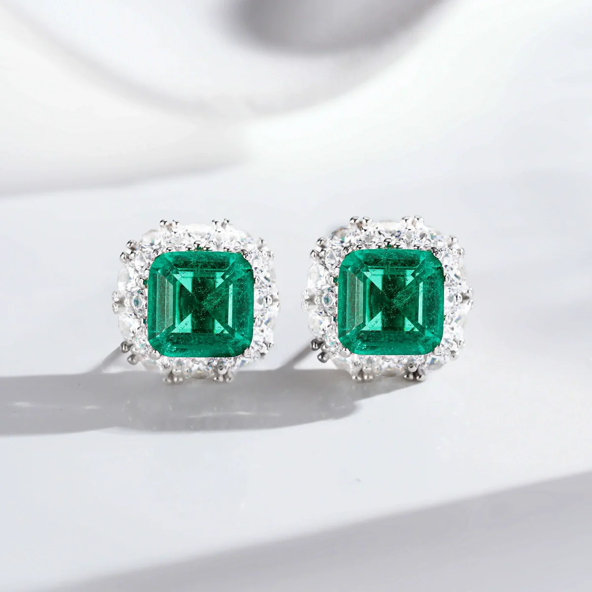 Wholesale Women's S925 Sterling Silver Geometric Earrings With Electroplating - Image 3