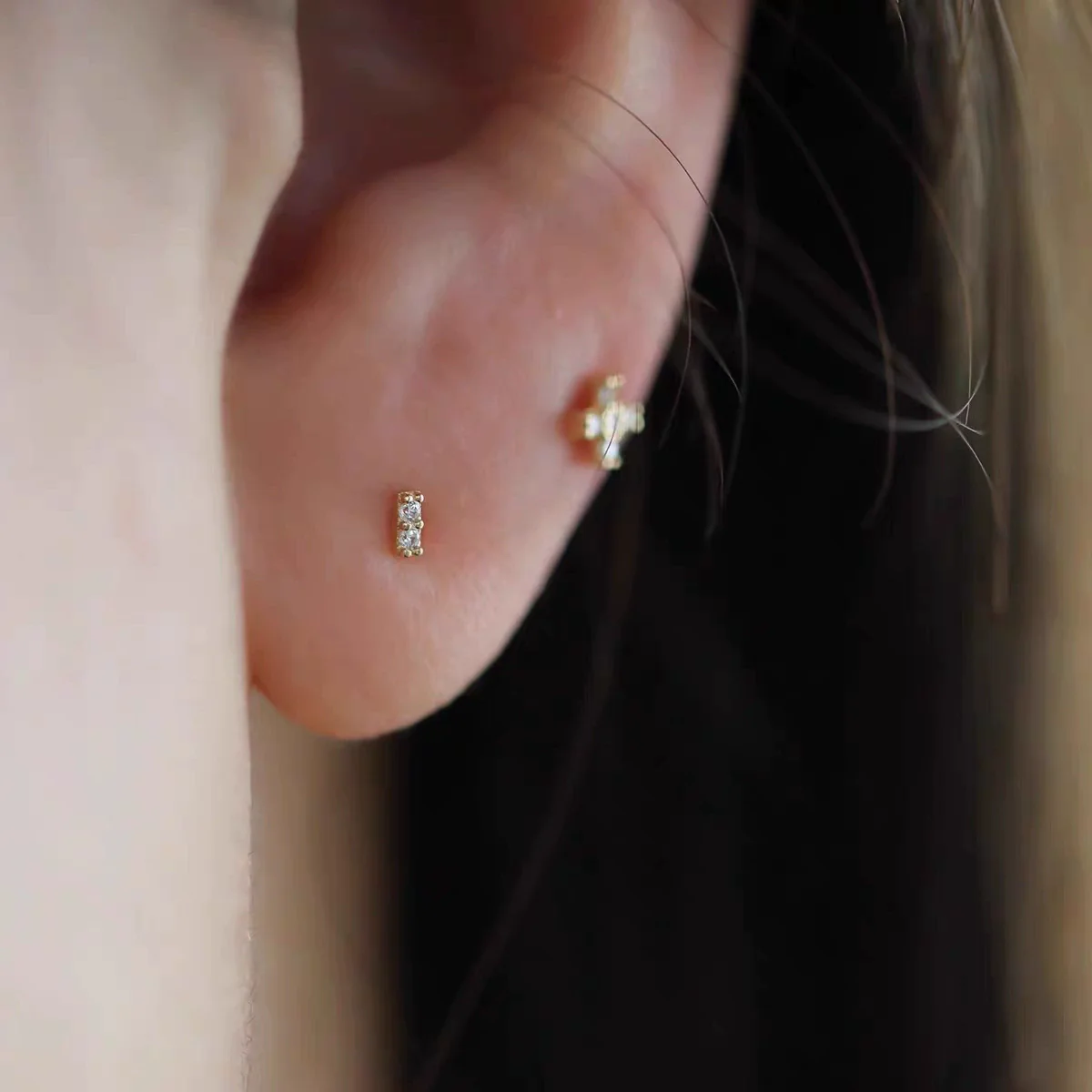 Wholesale Women's S925 Sterling Silver Geometric Style Goldplated Zirconia Earrings - Image 4