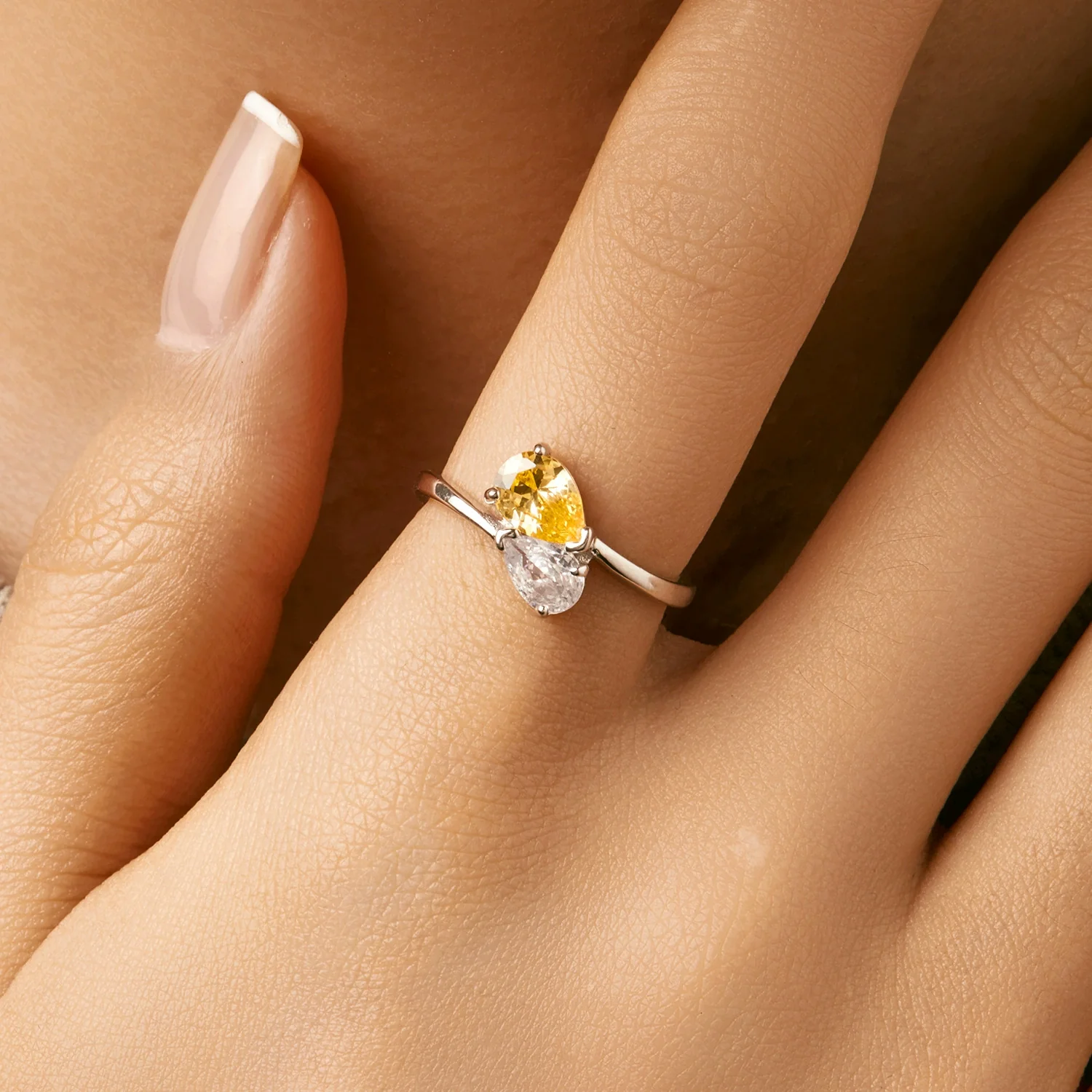 Wholesale Women's S925 Sterling Silver Light Luxury Interwoven Teardrop Design Ring - Image 2