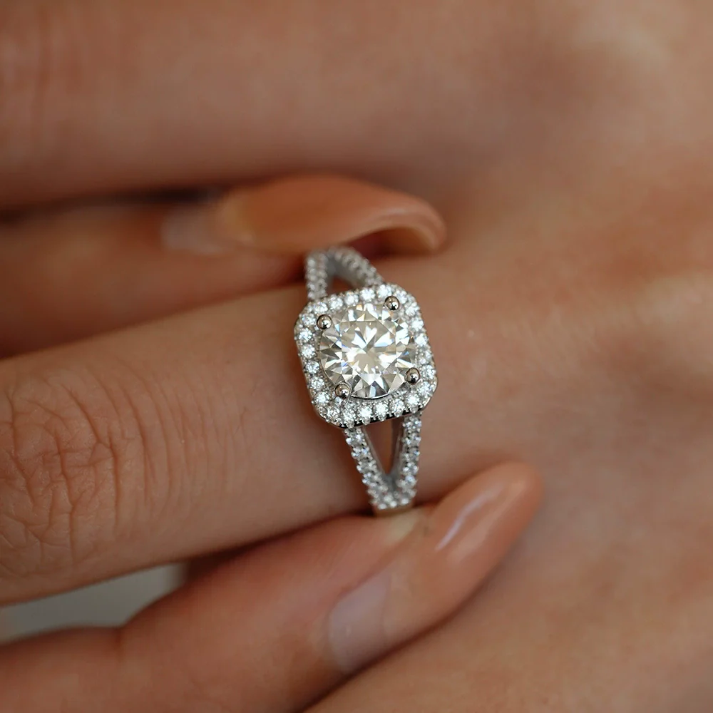 Wholesale Women's S925 Sterling Silver Ring With Moissanite And Geometric Pattern - Image 4