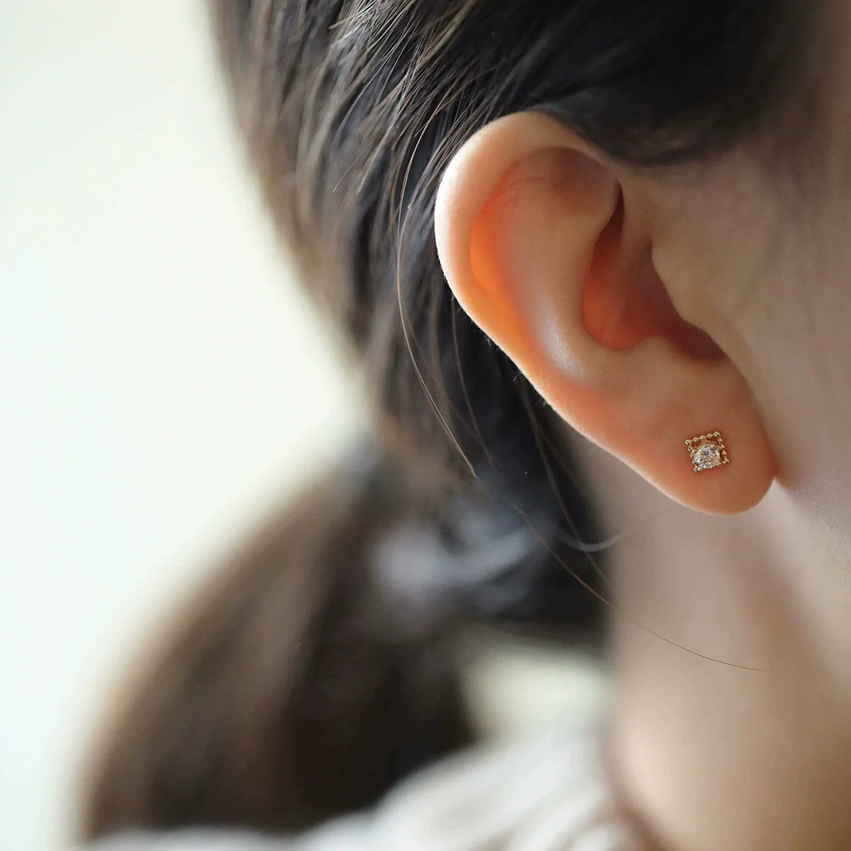 Wholesale Women's S925 Sterling Silver Square Retro Goldplated Geometric Earrings With Zirconia - Image 4