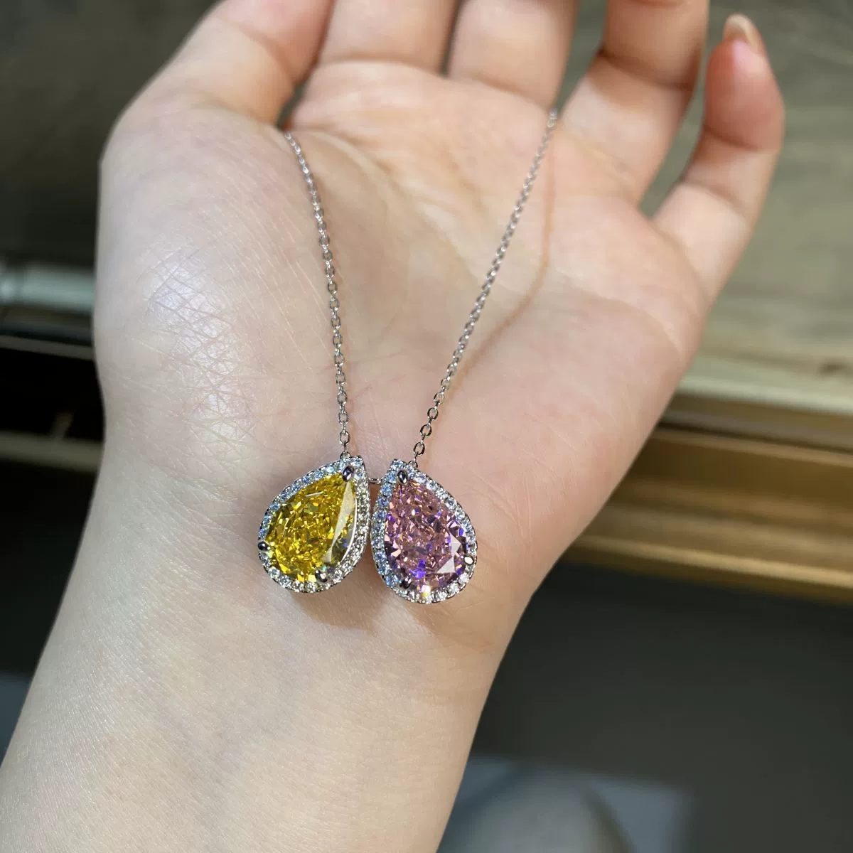 Wholesale Women's S925 Sterling Silver Water Drop Pearshaped Geometric High Carbon Diamond Pendant Necklace With Electroplating - Image 5