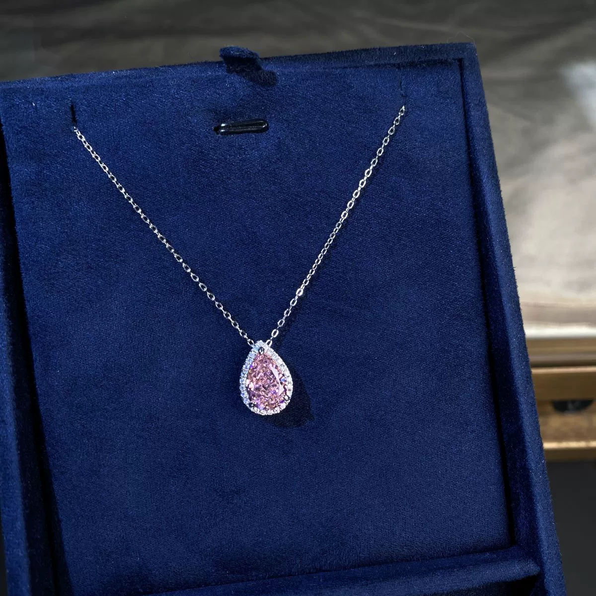 Wholesale Women's S925 Sterling Silver Water Drop Pearshaped Geometric High Carbon Diamond Pendant Necklace With Electroplating - Image 6