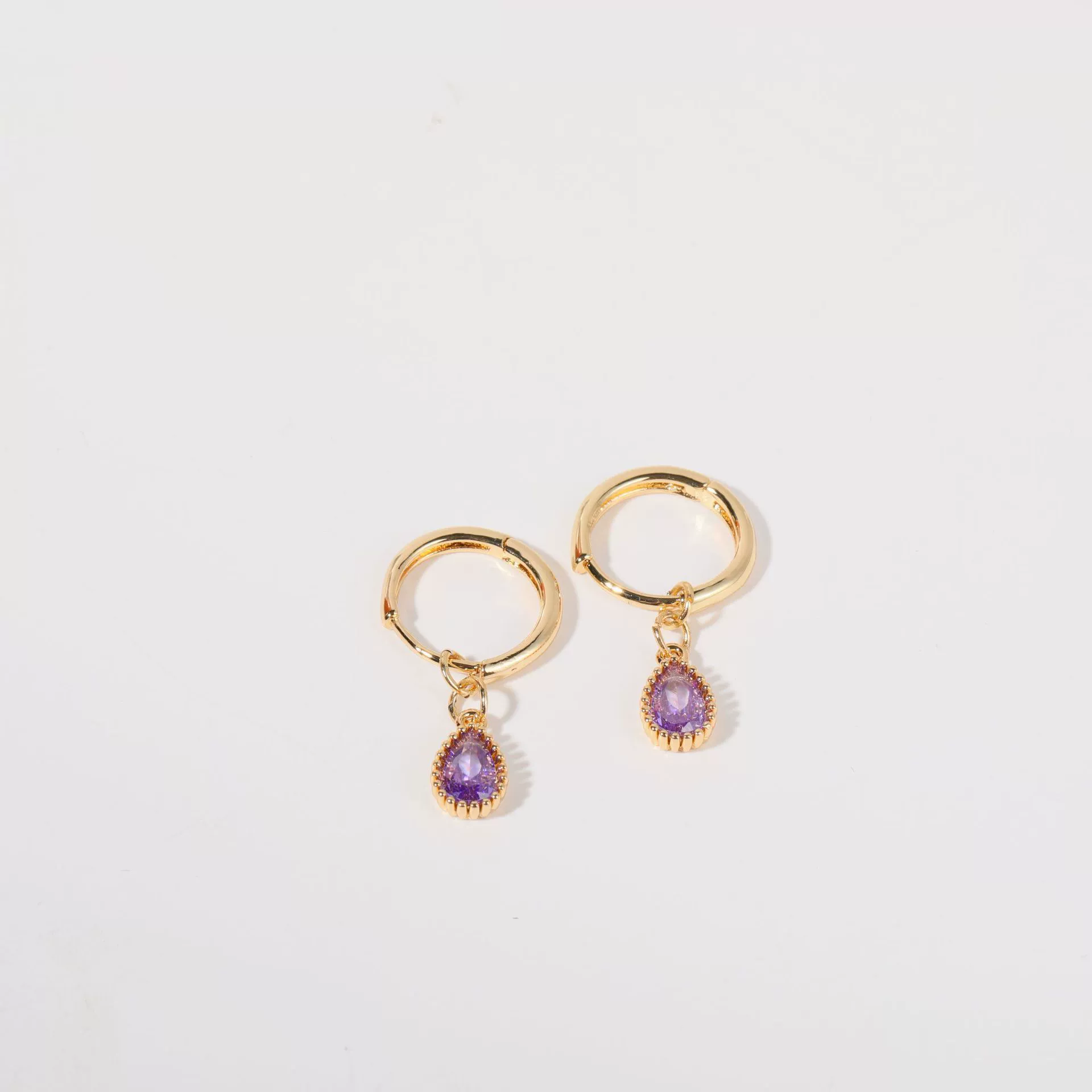 Wholesale Women's Simple Dropshaped Diamond Design Copper And Stainless Steel Earrings - Image 7