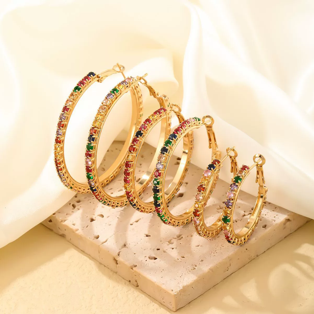 Wholesale Women's Simple Geometric Copper Earrings With Zircon Inlay - Image 2
