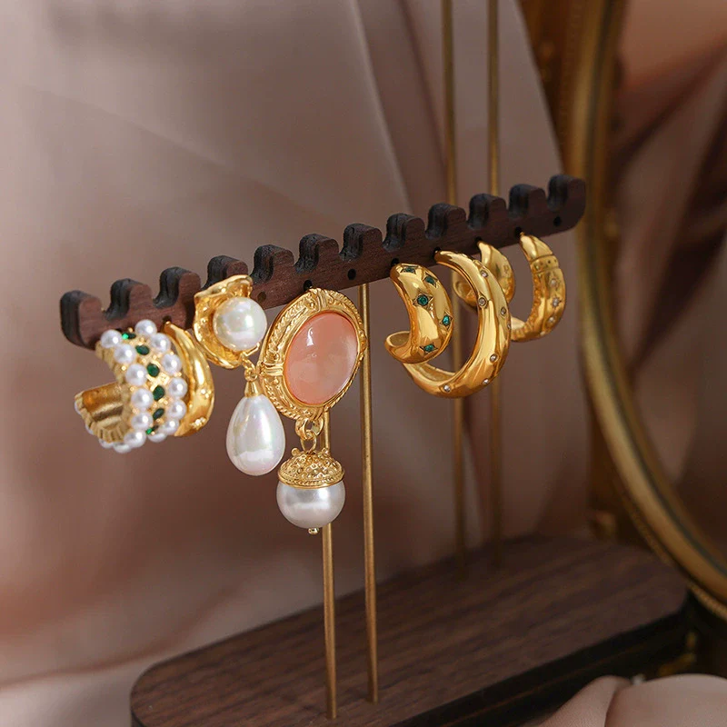 Wholesale Women's Simple Geometric Electroplated Titanium Steel Earrings With Zircon And Glass Beads And Rhinestone