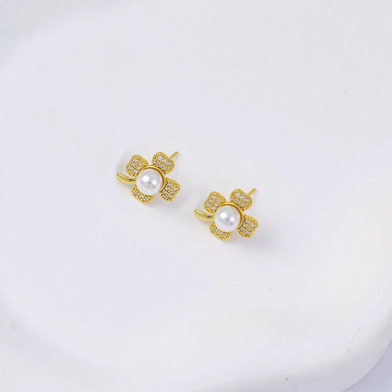 Wholesale Women's Simple Geometric Square Copper Microinlaid Electroplated Earrings - Image 13