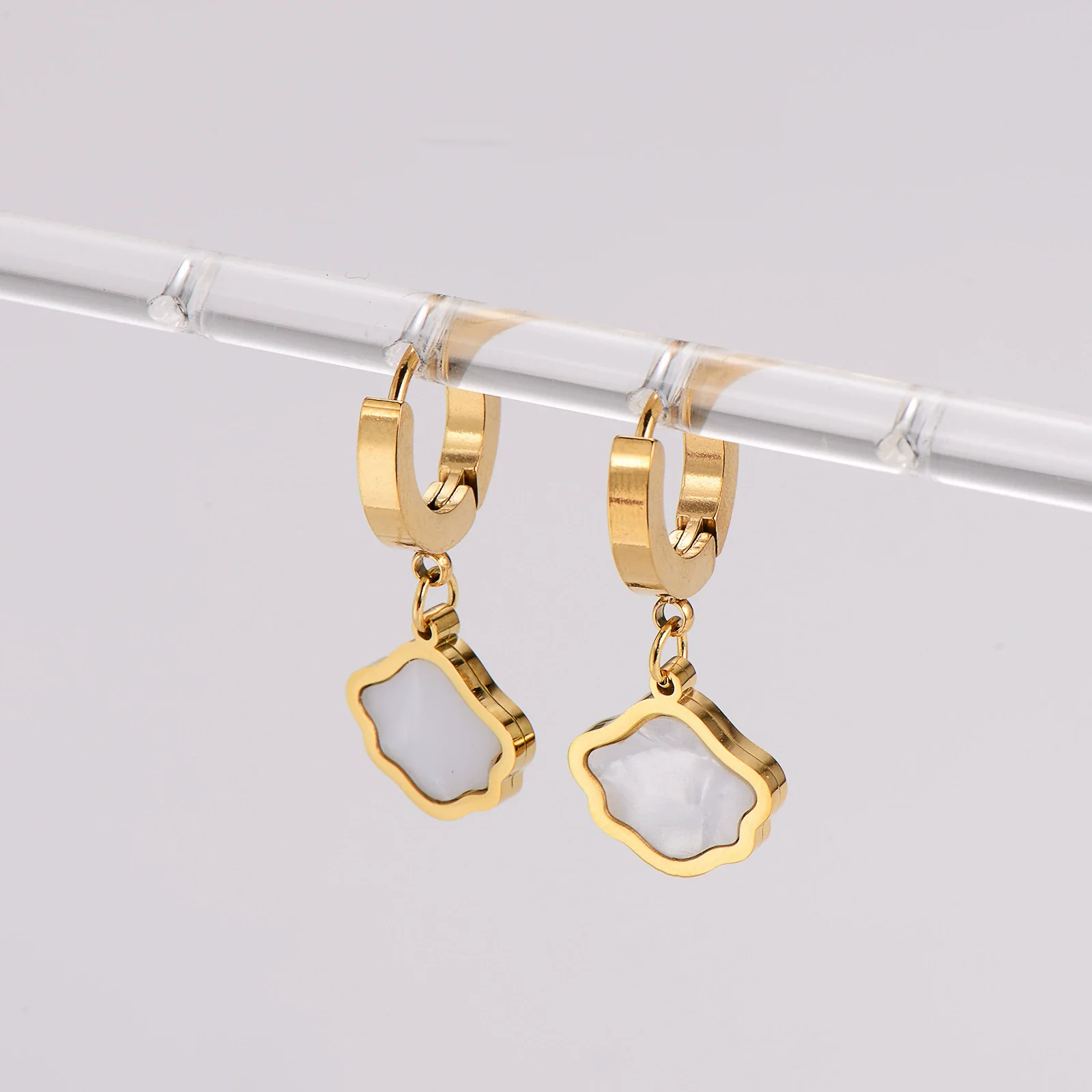 Wholesale Women's Simple Geometric Stainless Steel Electroplated Earrings In Heart And Maple Leaf Shapes - Image 5