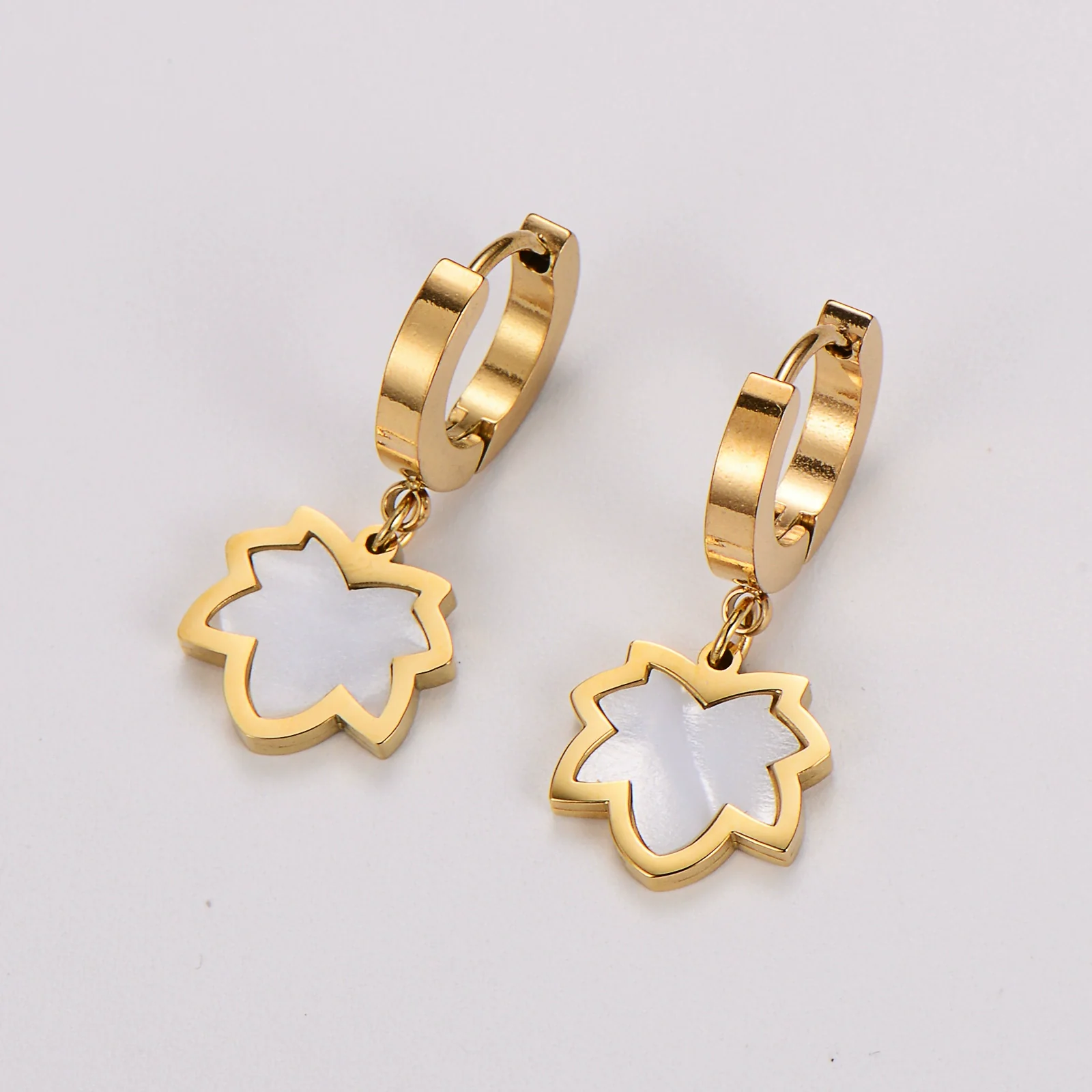 Wholesale Women's Simple Geometric Stainless Steel Electroplated Earrings In Heart And Maple Leaf Shapes - Image 8