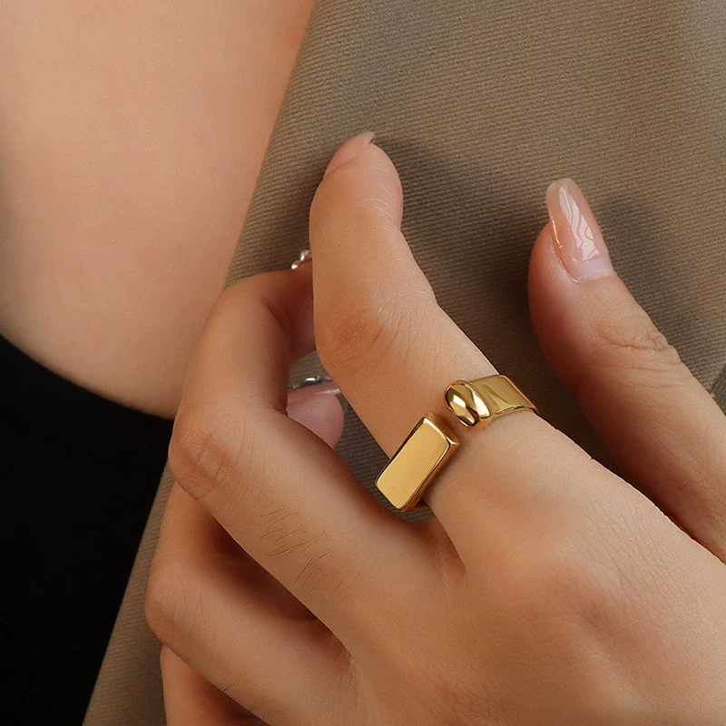 Wholesale Women's Simple Geometric Titanium Steel 18K Gold Electroplated Open Ring Without Fading - Image 2