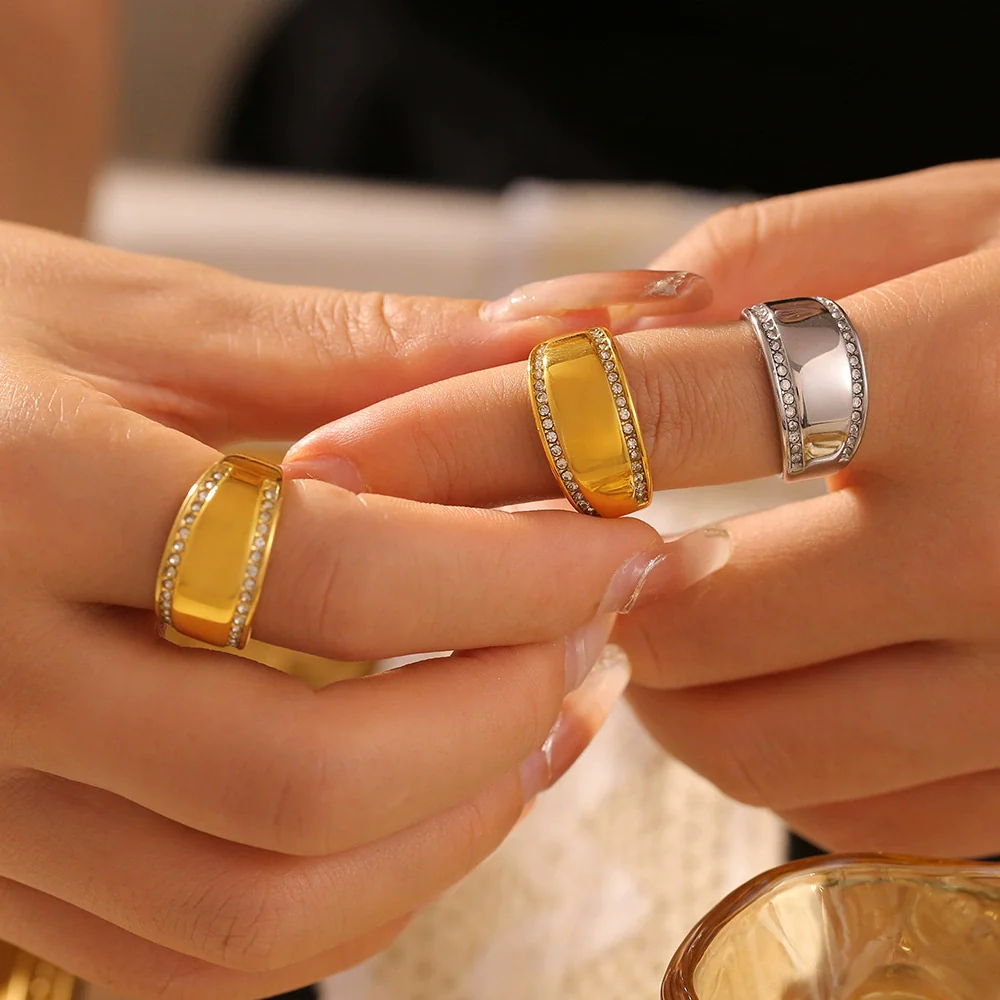 Wholesale Women's Simple Geometric Titanium Steel 18K Gold Plated Diamond Ring Hand Jewelry - Image 4
