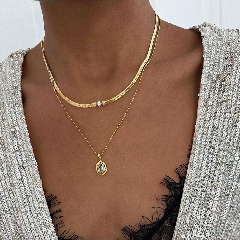 Wholesale Women's Simple Geometric Titanium Steel Snake Bone Chain Necklace With Vacuum Furnace And Electroplating Treatment
