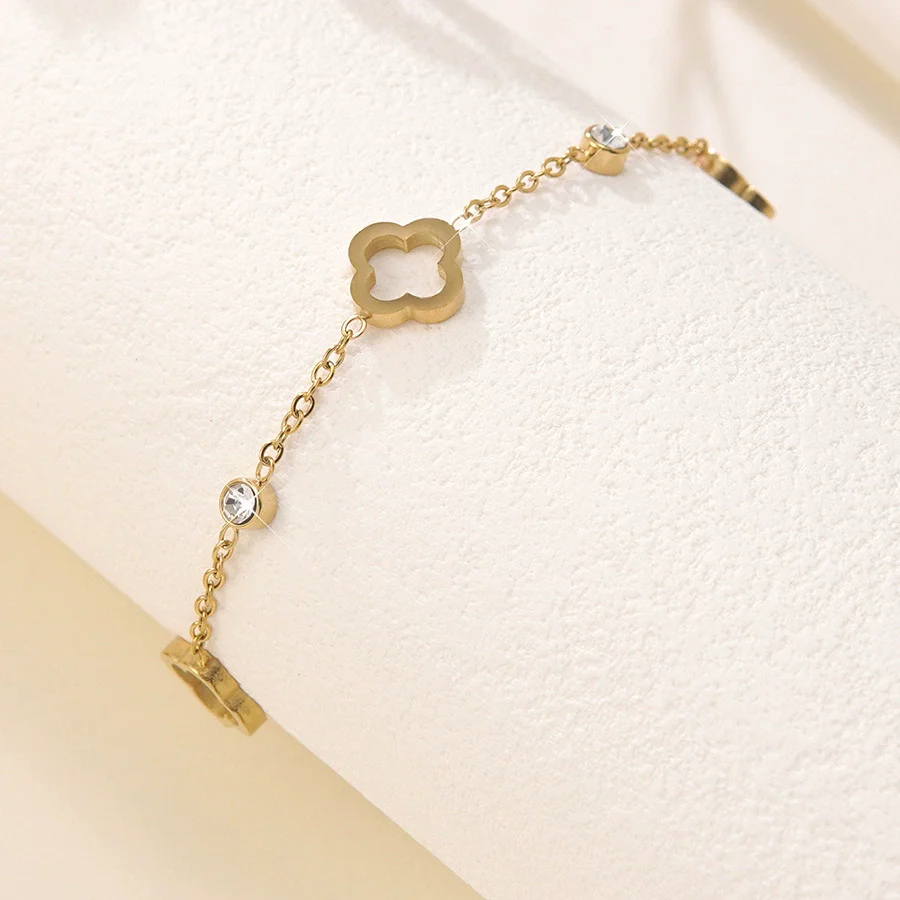Wholesale Women's Simple Goldplated Stainless Steel Flower Fourleaf Clover Zircon Bracelet - Image 2