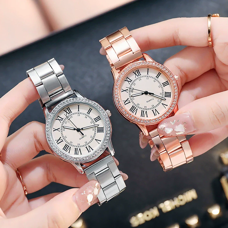 Wholesale Women's Simple Retro Alloy Case Steel Band Quartz Watch With Inlaid Roman Diamond And Luminous Feature - Image 2