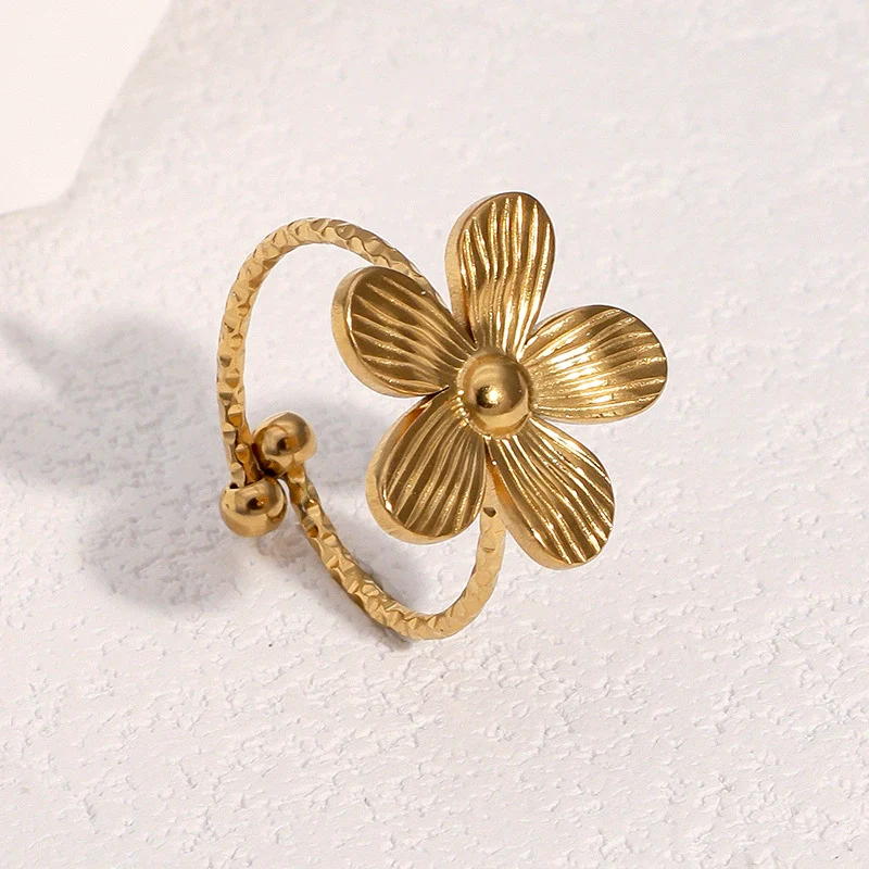 Wholesale Women's Simple Stainless Steel Electroplated Flower Open Ring And Bracelet