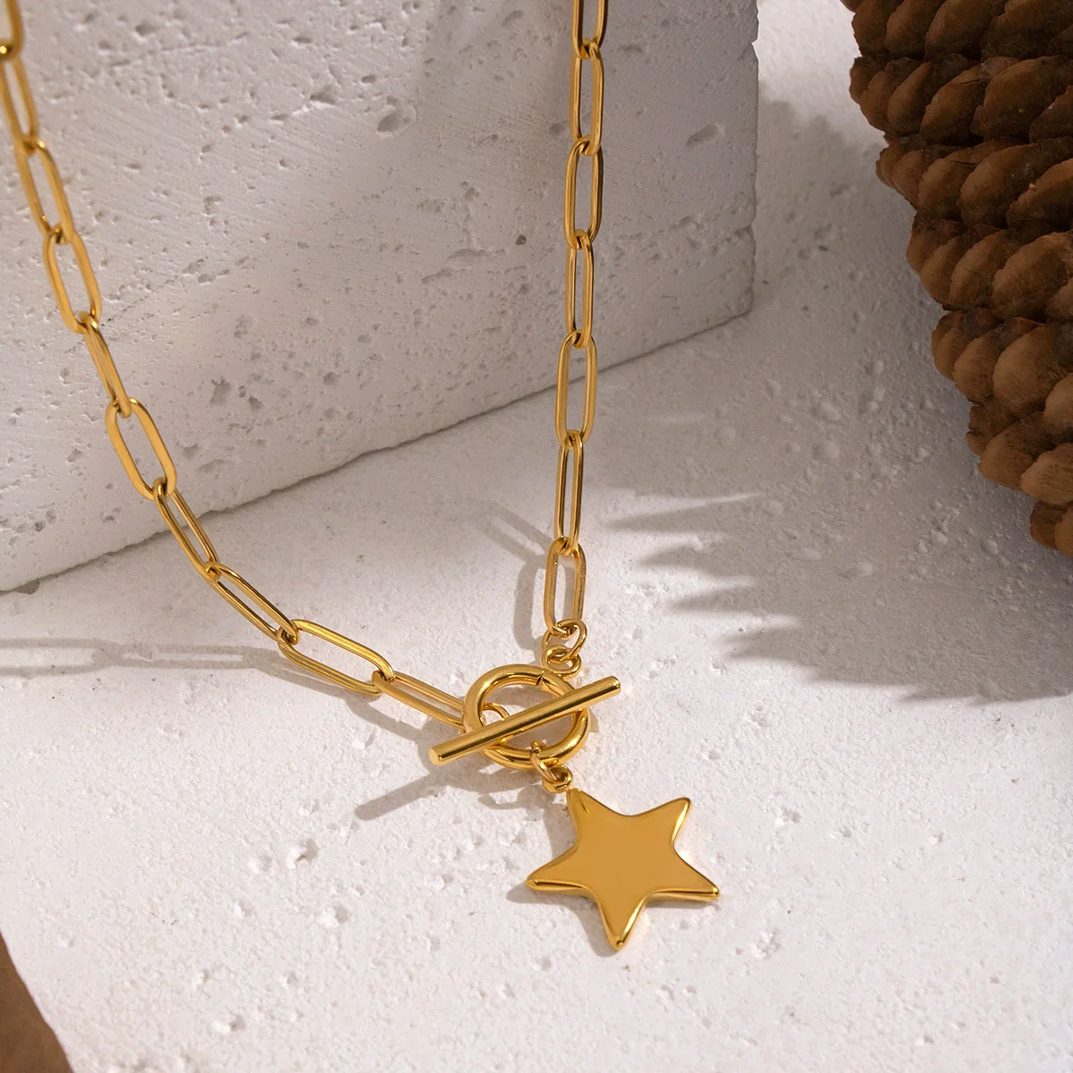 Wholesale Women's Sporty Constellation Fivepointed Star Sweater Chain Necklace With 18K Real Gold Plating And Paper Clip Chain