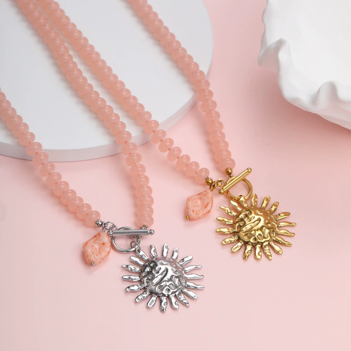 Wholesale Women's Stainless Steel 18K Electroplated Geometric Sun Pendant Necklace In Creamy Sweet Style - Image 2