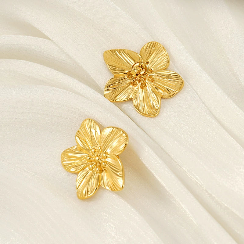 Wholesale Women's 316L Stainless Steel 18K Electroplated Petal Flower Earrings - Image 2