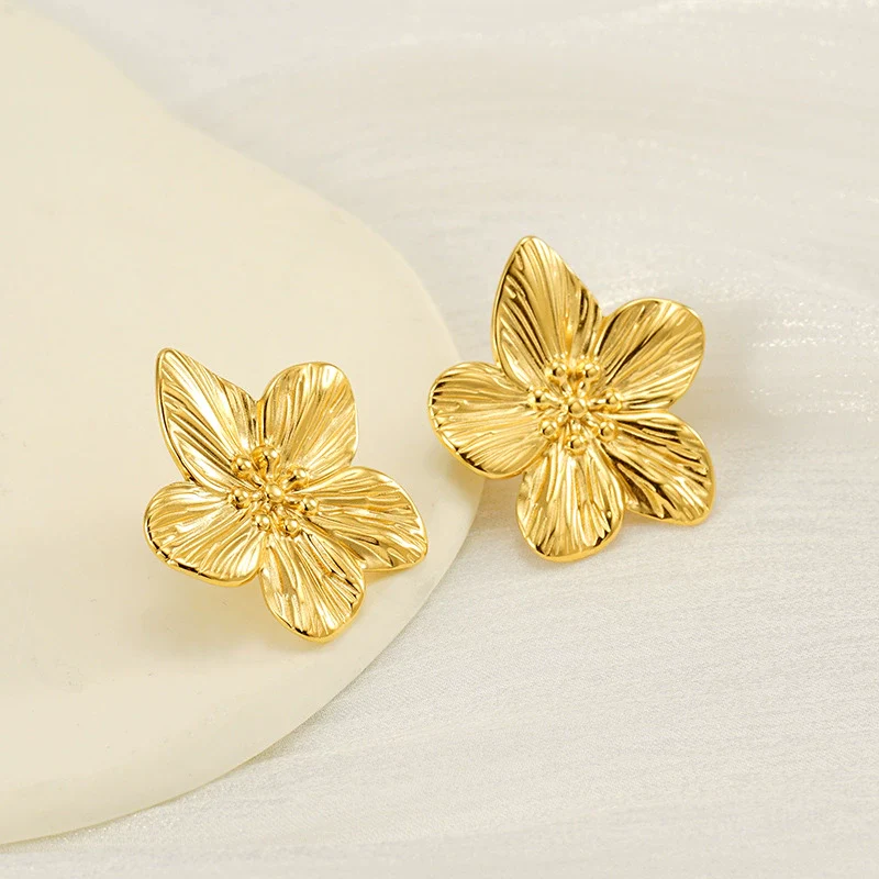 Wholesale Women's 316L Stainless Steel 18K Electroplated Petal Flower Earrings - Image 3