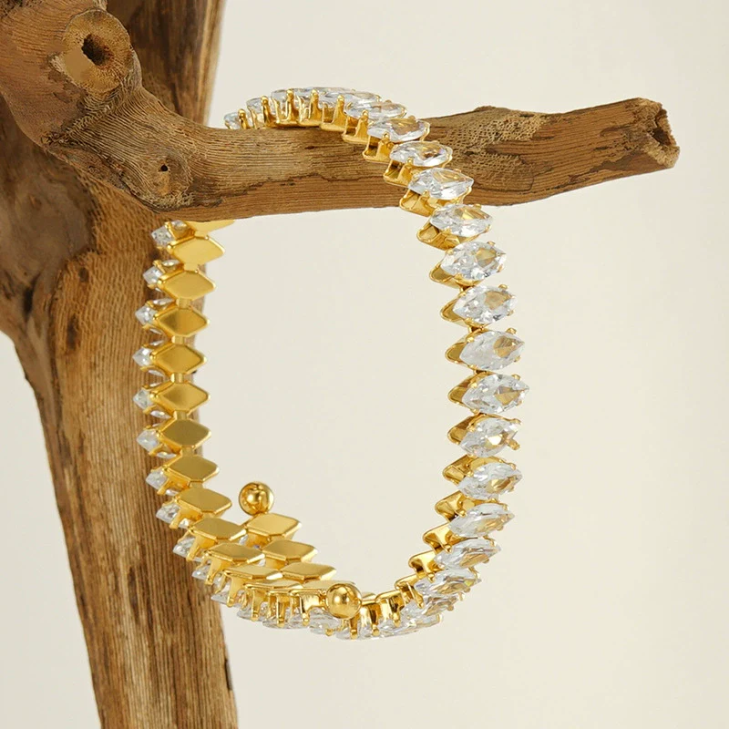Wholesale Women's 316L Stainless Steel 18K Gold Vacuum Plated Geometric Diamond Bracelet - Image 4