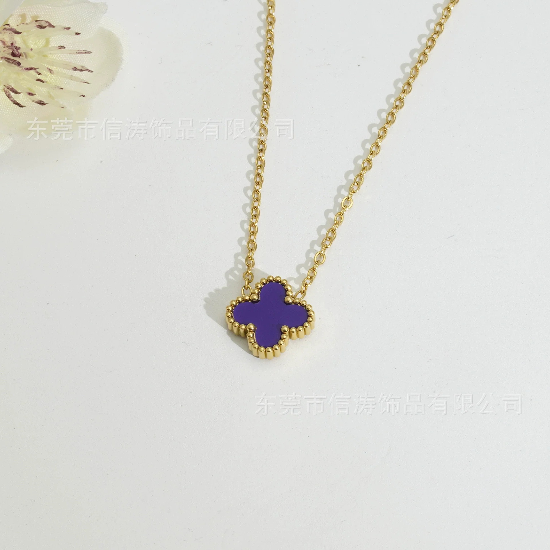 Wholesale Women's Stainless Steel And Titanium Steel 18K Plated Floral Pattern Necklace - Image 11