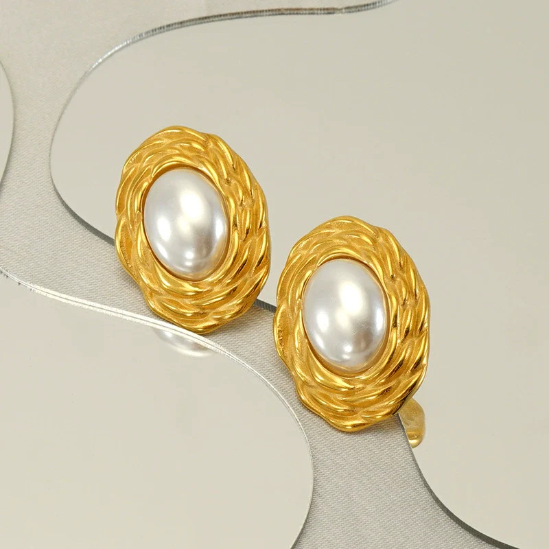 Wholesale Women's 316L Stainless Steel And Titanium Steel Braided Earrings With Geometric Pattern And 18K Gold Plated Electroplating Style - Image 4