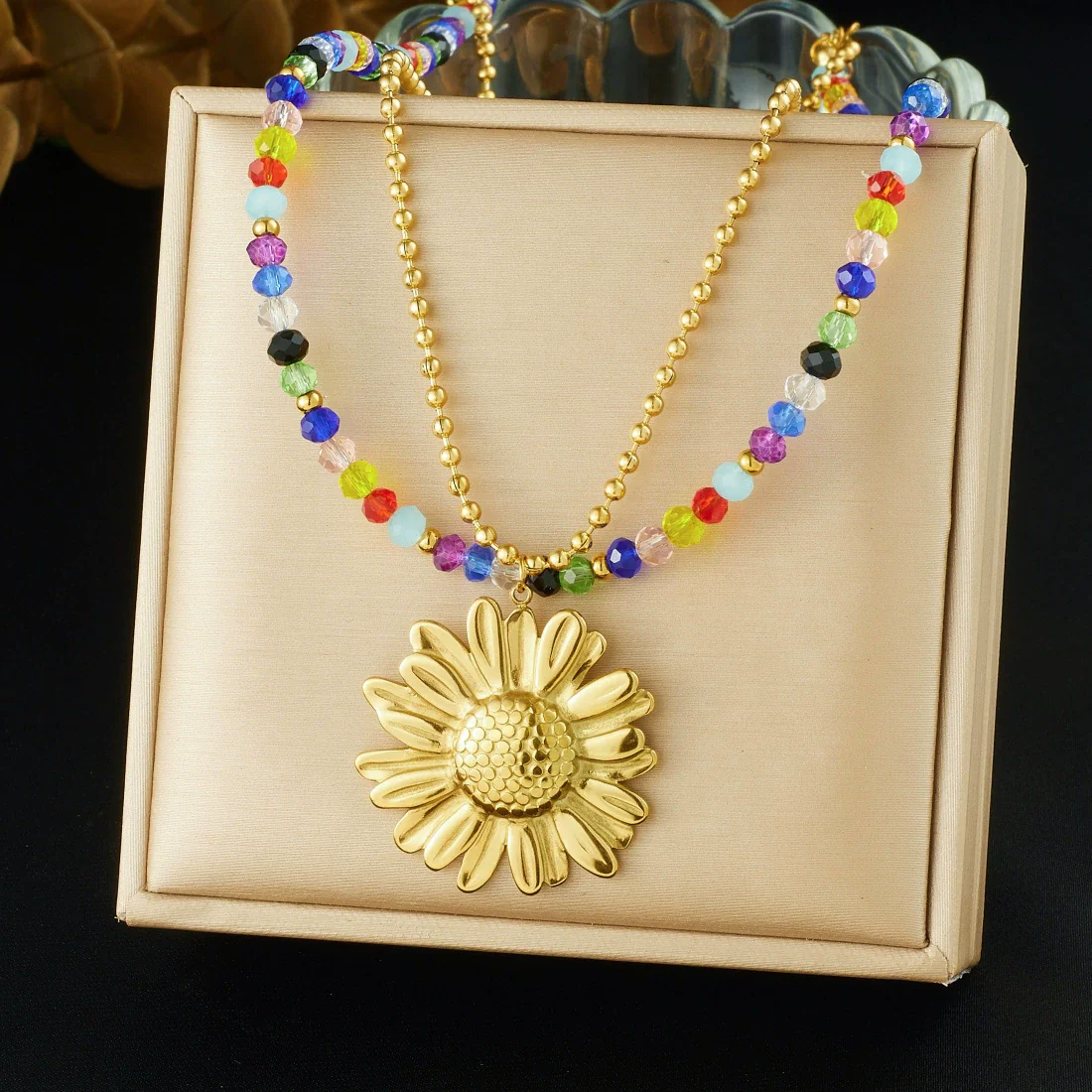 Wholesale Women's Stainless Steel Electroplated Doublelayer Stacked Clavicle Chain With Flower Pattern Necklace