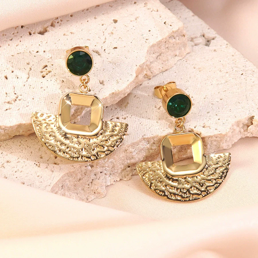 Wholesale Women's Stainless Steel Electroplated Geometric Fanshaped Earrings - Image 2