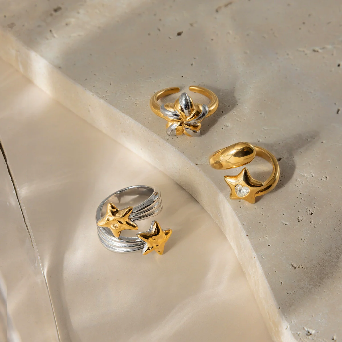 Wholesale Women's Stainless Steel Electroplated Geometric Flower Ring Jewelry Accessories - Image 4