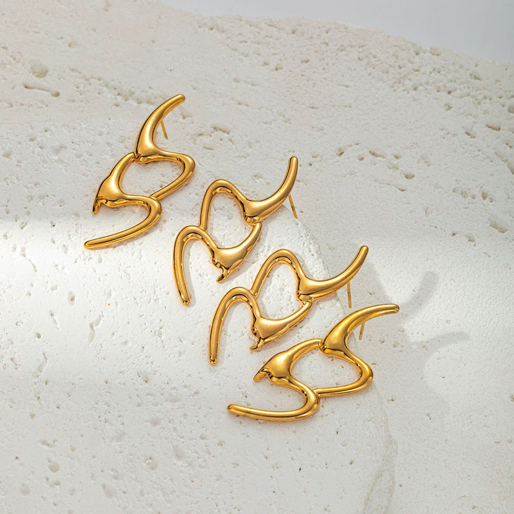 Wholesale Women's Stainless Steel Electroplated Geometric Letter Earrings Minimalist Style - Image 3