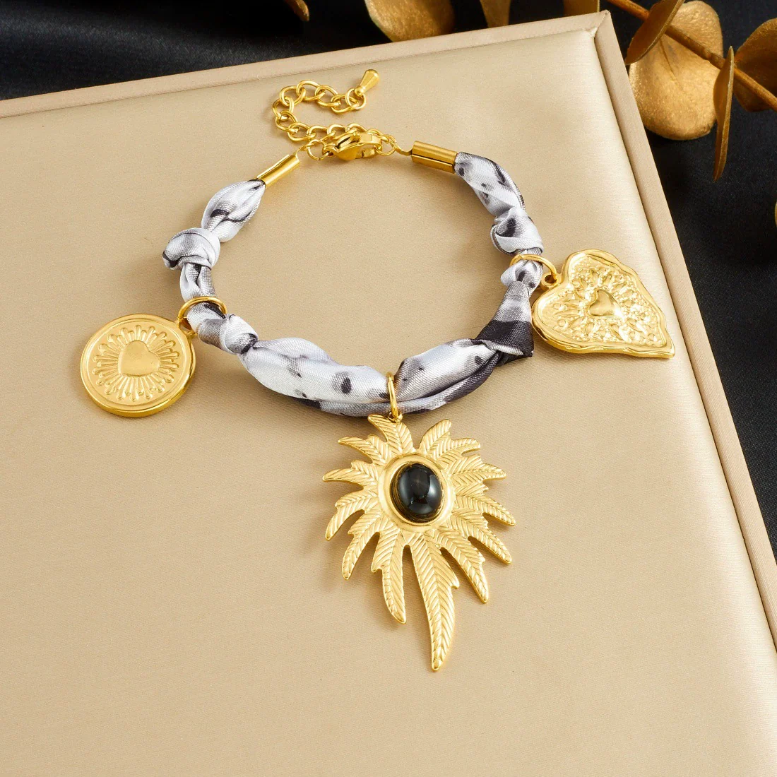 Wholesale Women's Stainless Steel Electroplated Plants And Flowers Heart Coconut Tree Pendant Necklace And Bracelet Set Accessories - Image 7