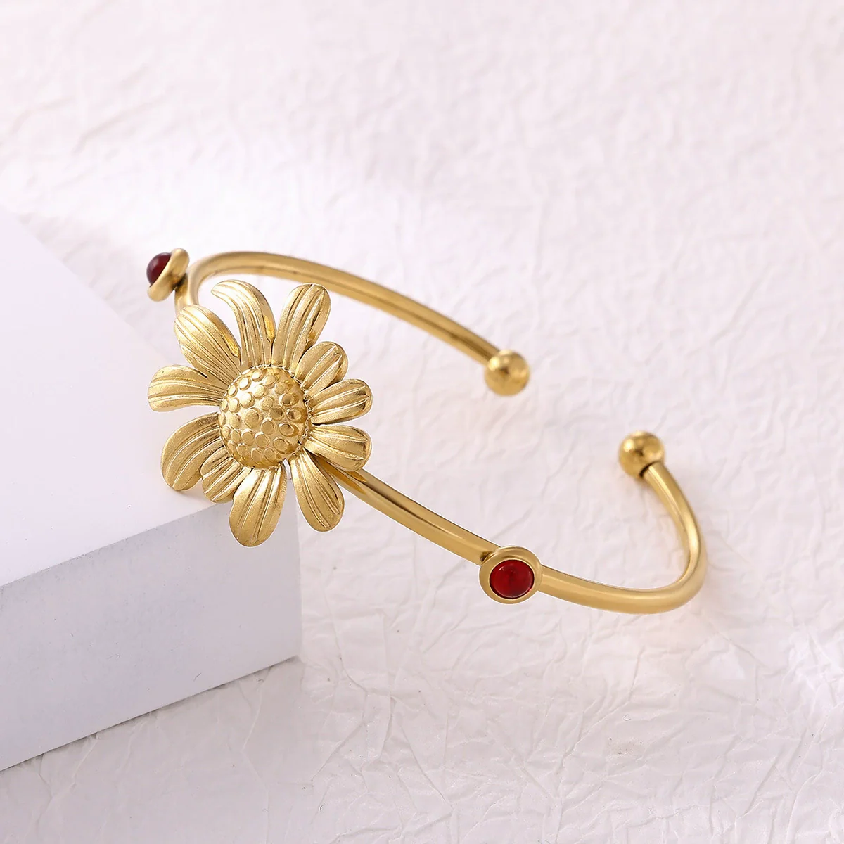 Wholesale Women's Stainless Steel Electroplated Sun Petal Open Bracelet With Plants And Flowers Style - Image 4