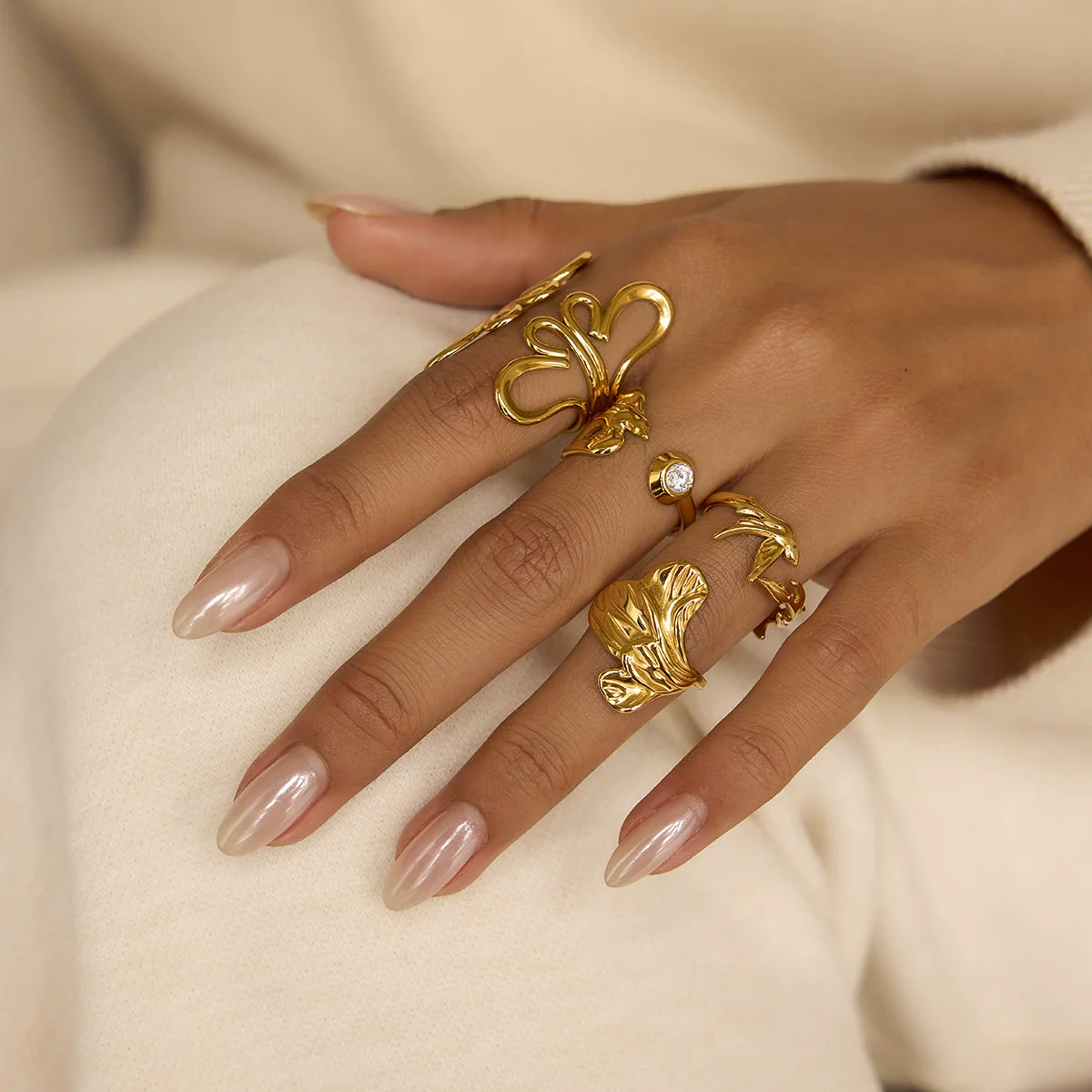 Wholesale Women's Stainless Steel Electroplated Winged Ring With Peace Dove And Olive Leaf Design - Image 2