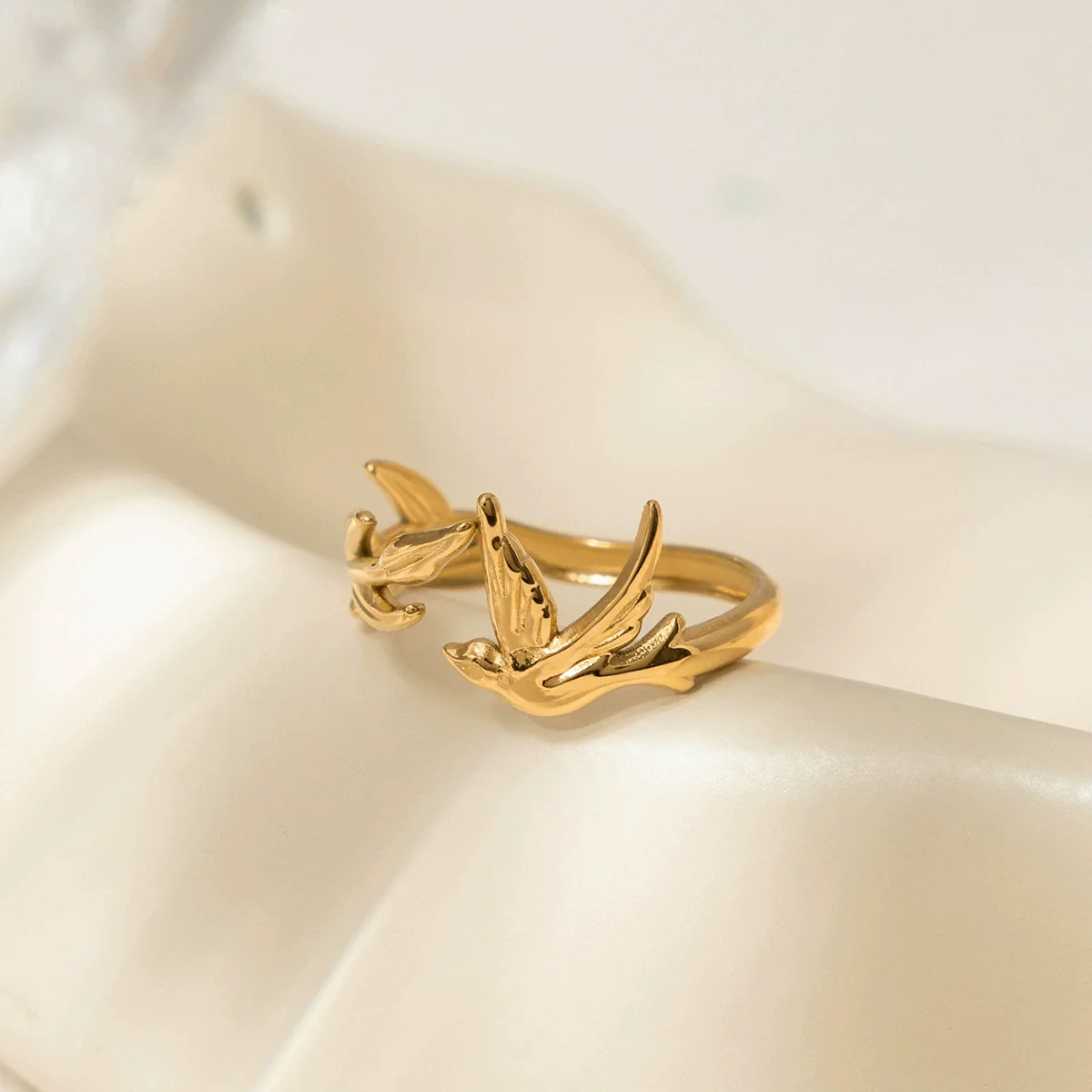 Wholesale Women's Stainless Steel Electroplated Winged Ring With Peace Dove And Olive Leaf Design - Image 3