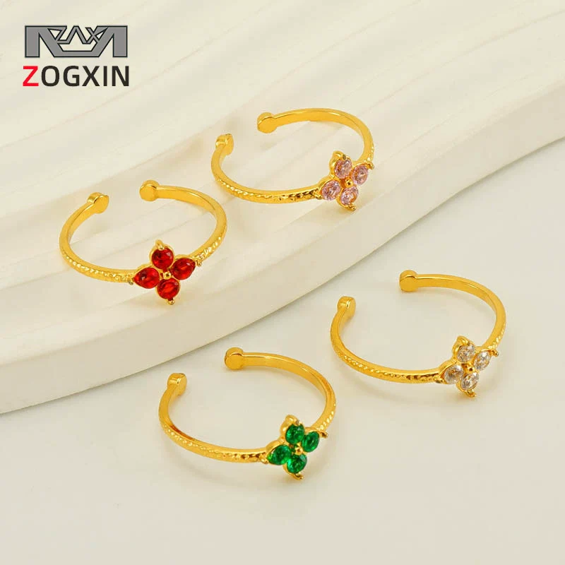 Wholesale Women's 316L Stainless Steel Flower Ring With Inlaid Zircon And Electroplating Treatment