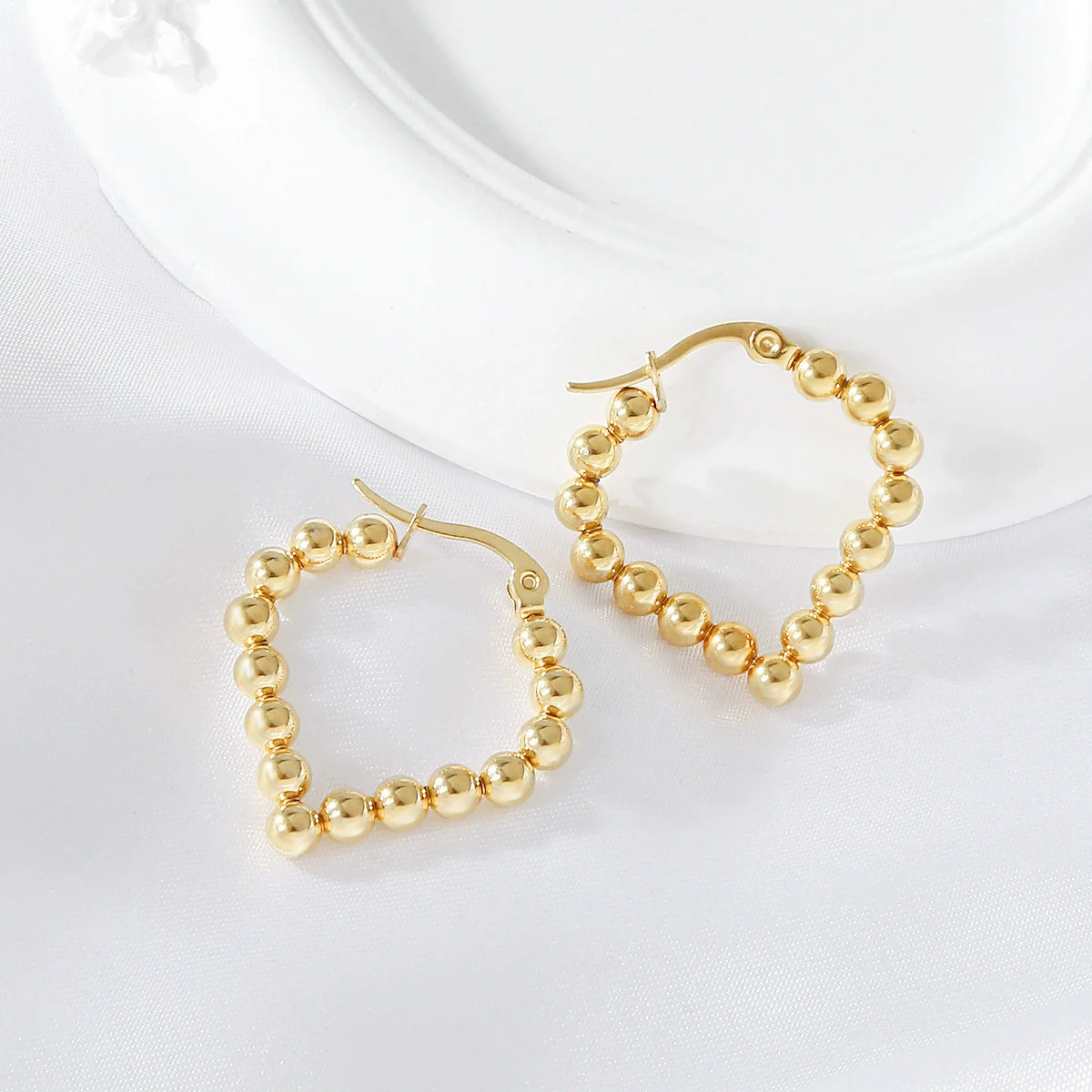 Wholesale Women's Stainless Steel Geometric Beaded Electroplated Earrings - Image 3